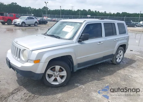 2012 Jeep Patriot Latitude z USA, uszkodzony, nr VIN 1C4NJPFA3CD505569